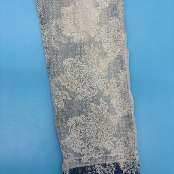 Vintage Reunion Floral Lace Print Distressed Rewash Jeans Size 9/10 - Picture 8 of 9